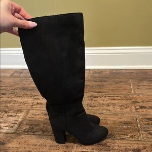 Elegant Black Knee-High Boots